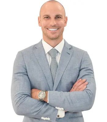 Portrait of Larry Mastropieri, Broker/Owner.