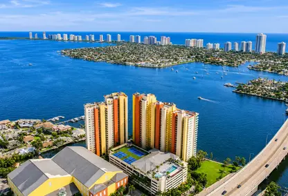 Marina Grande, Riviera Beach