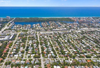 Arial drone image of large community in Boca Raton, Florida