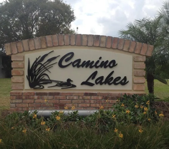 Camino Lakes entrance