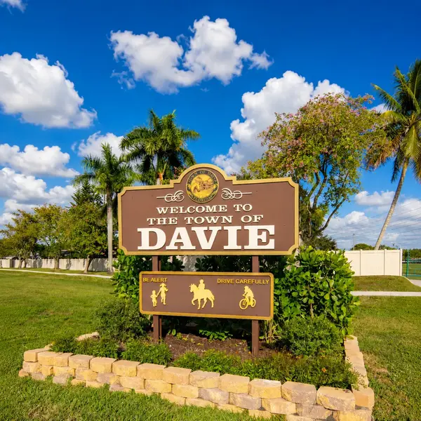 Town of Davie welcome sign in South Florida