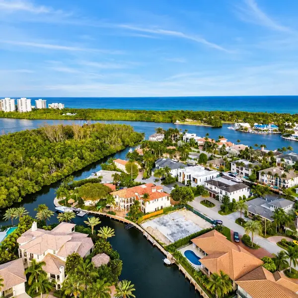 Golden Harbour Luxury Rentals in Boca Raton