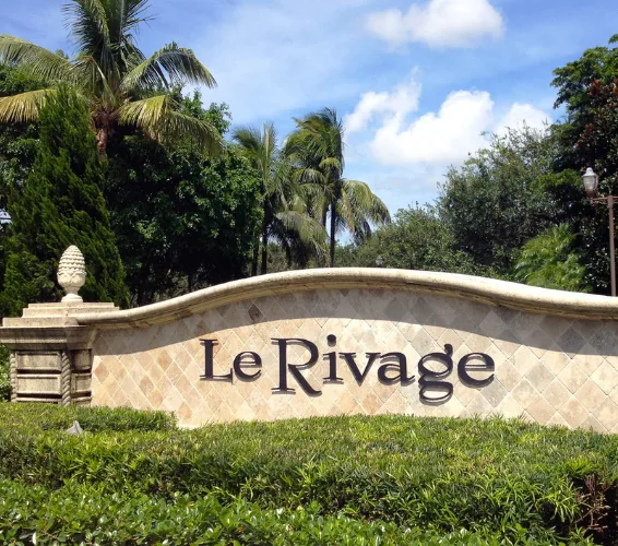 Le Rivage, Boca Raton entrance on a sunny day