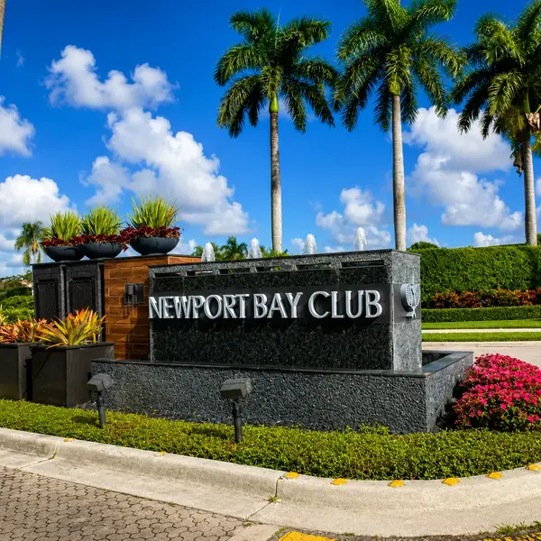Newport Bay Club, Boca Raton