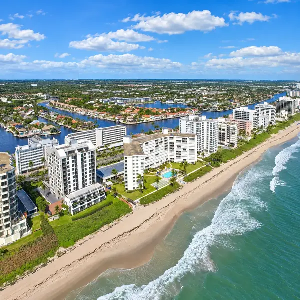 Penthouse Towers, Highland Beach