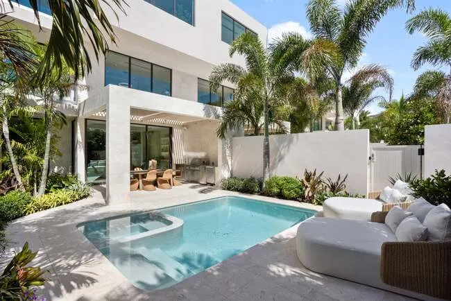 luxury townhome in Delray Beach with pool