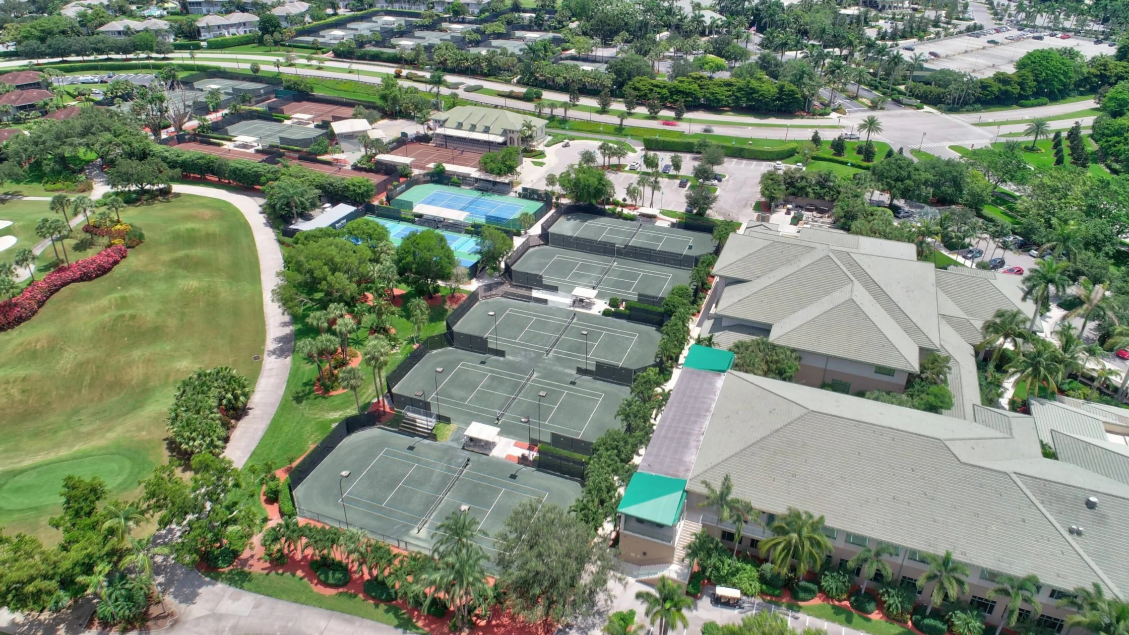 Charter Cay Amenities