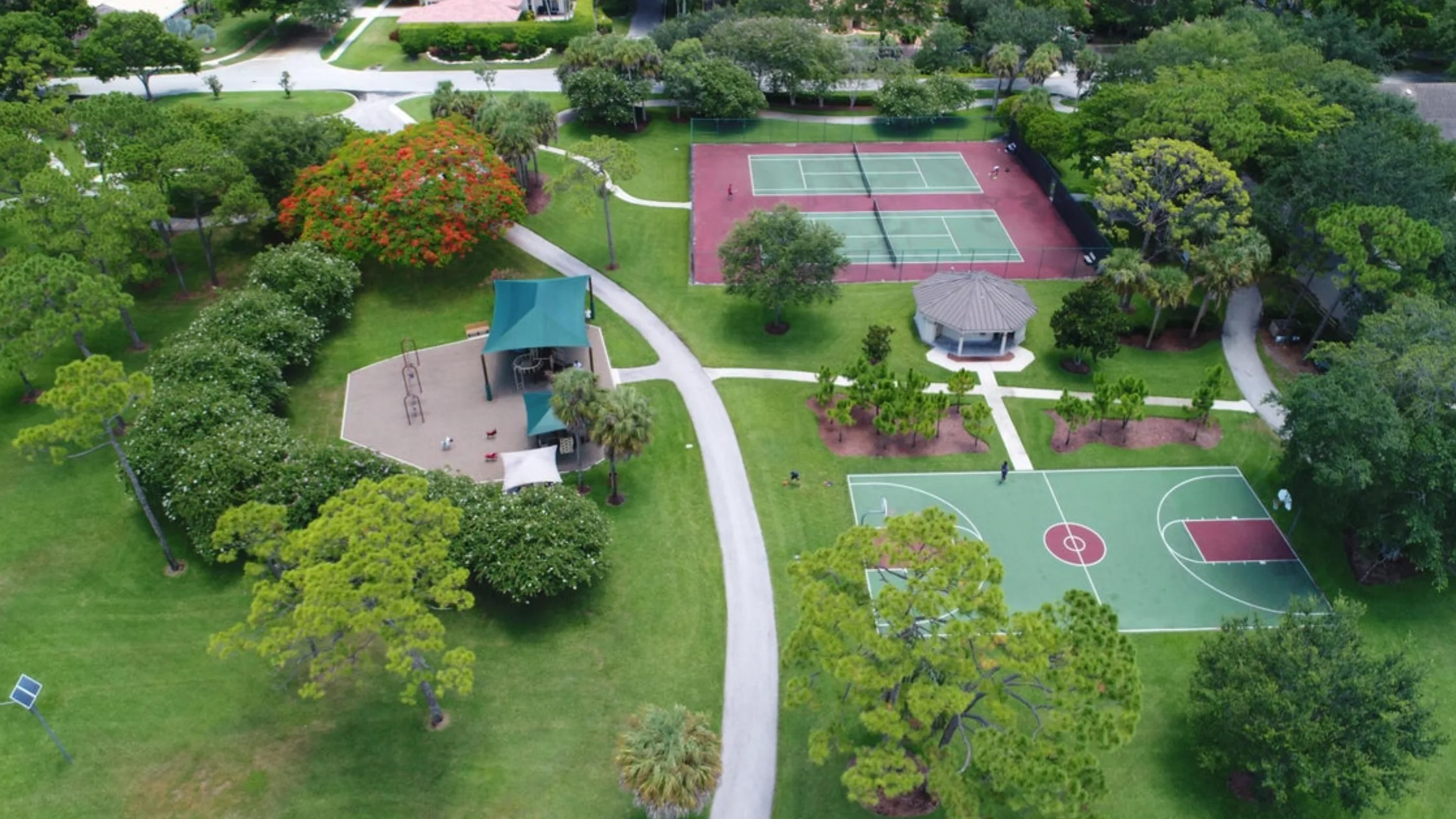 Colonnade Amenities