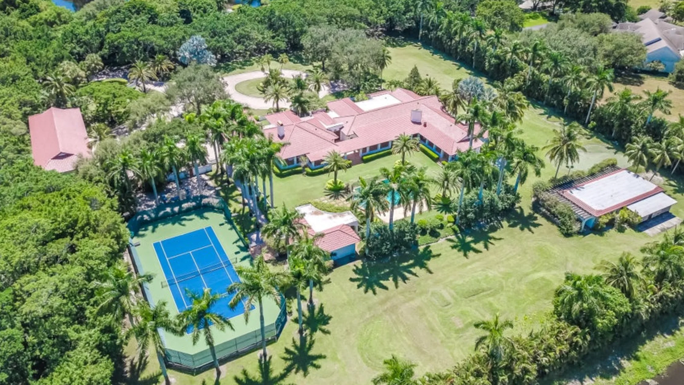 Horseshoe Acres Amenities