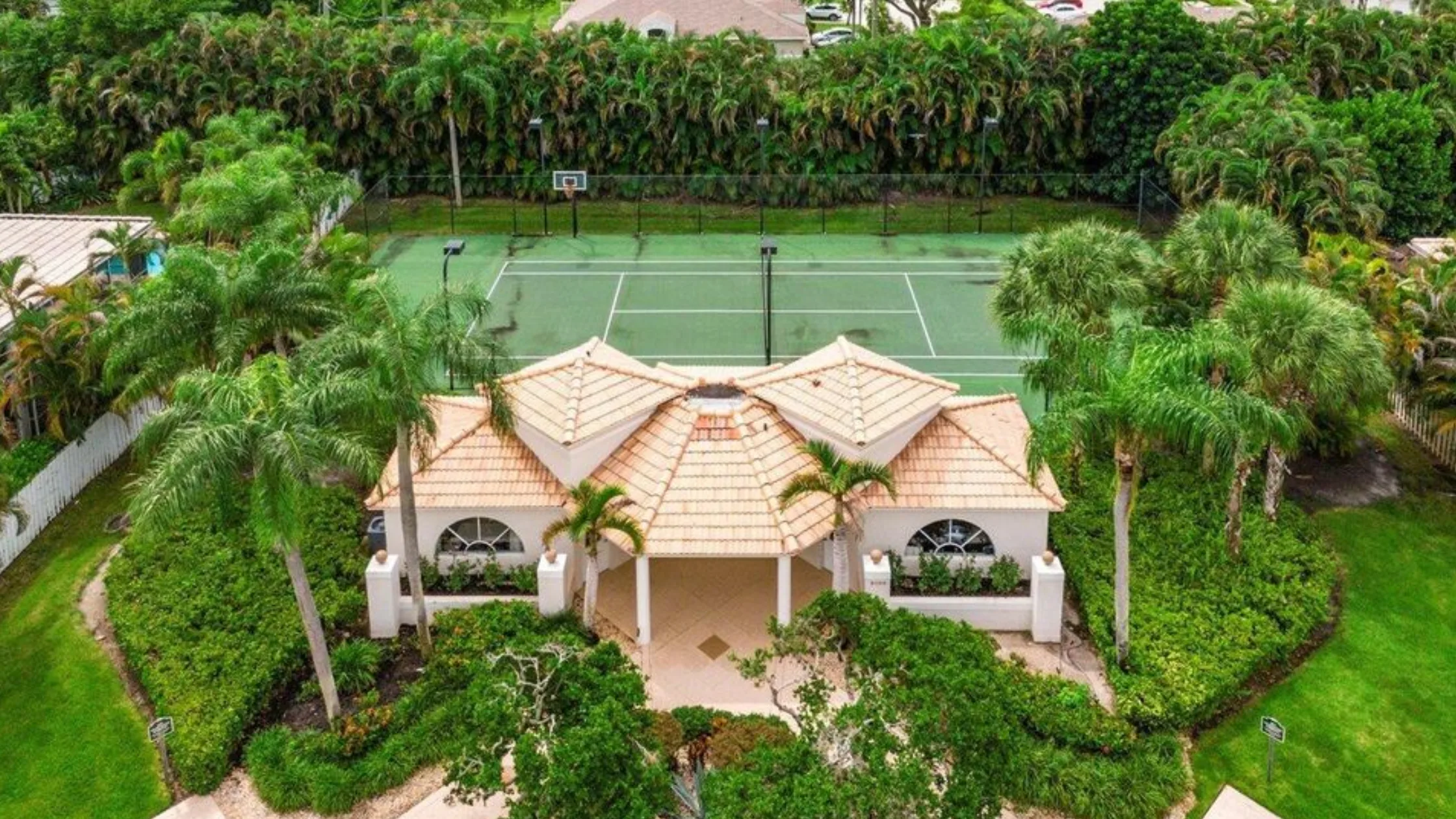 Long Lake Palms Amenities 